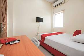 RedDoorz Plus @ Jalan Pemuda Jakarta