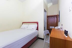 RedDoorz Plus @ Jalan Pemuda Jakarta