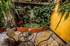 Chez Juanca Hotel Cafe