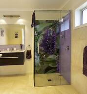 Ribbonwood Country House