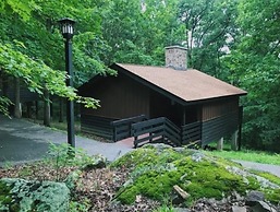 Giant City Lodge