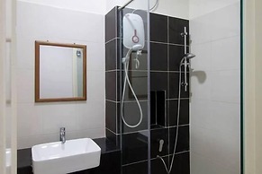 Holi 1Medini Suites