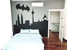 Holi 1Medini Suites