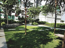 Holi 1Medini Suites
