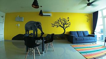 Holi 1Medini Suites