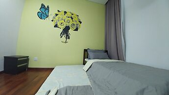 Holi 1Medini Suites