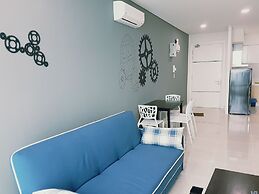Holi 1Medini Suites