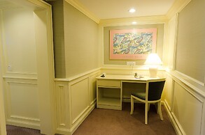 Park Avenue Hotel
