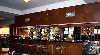 Park Avenue Hotel