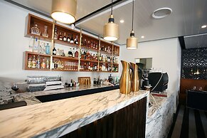 Ellen Hotel