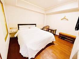 Spring Art Hotel
