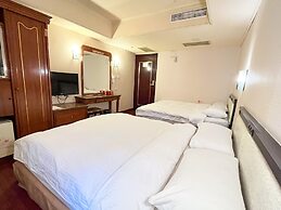 Spring Art Hotel