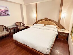 Spring Art Hotel