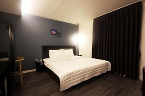 Hotel MU