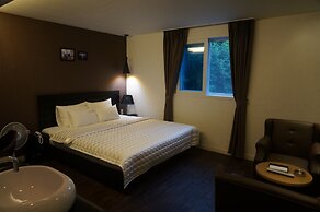 Hotel MU