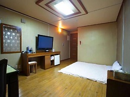 Hue Hotel