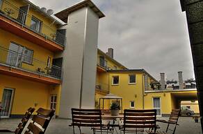 Apado-Hotel garni