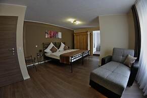 Apado-Hotel garni