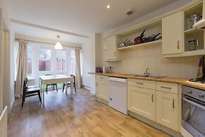 5 Rosebay Gardens