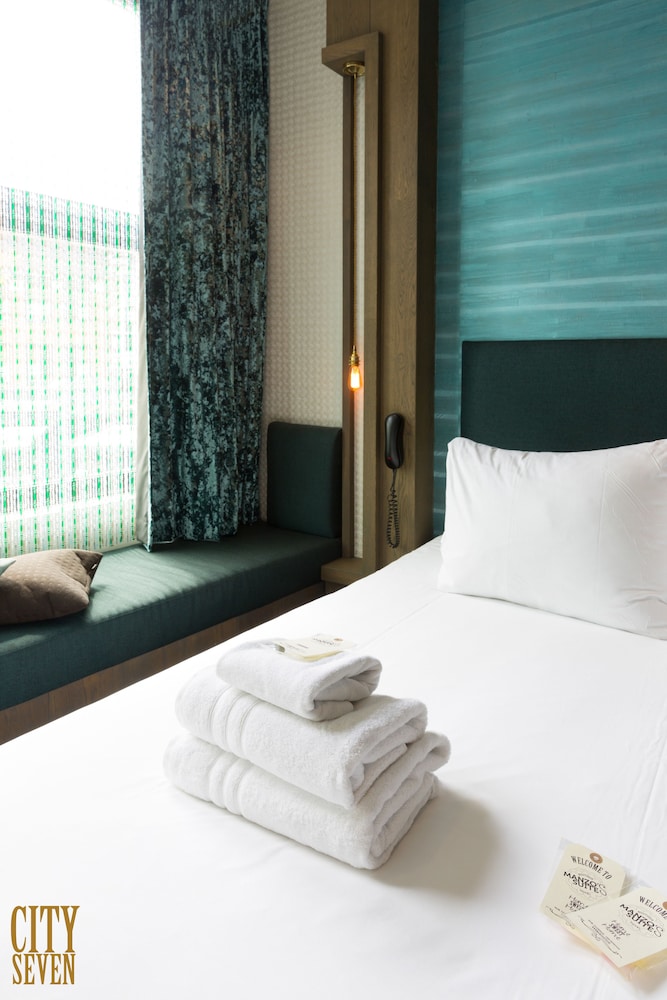 Manzo's Suites