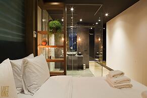 Manzo's Suites