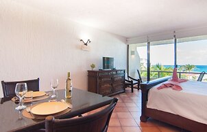 Solymar Condo by Casago