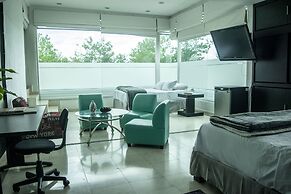 Giakor Suites