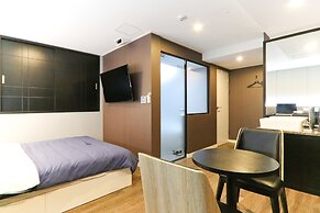 Louis Hotel