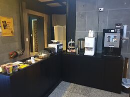Louis Hotel