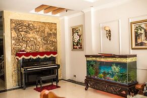 Ruby Hotel