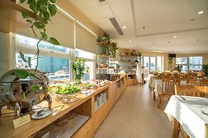 Nhat Minh Hotel and Apartment