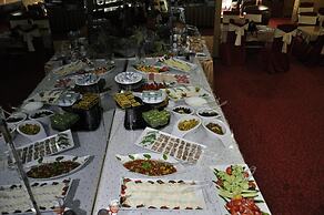 Kıvrak Hotel