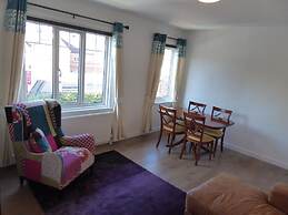 Sunninghill Apartment