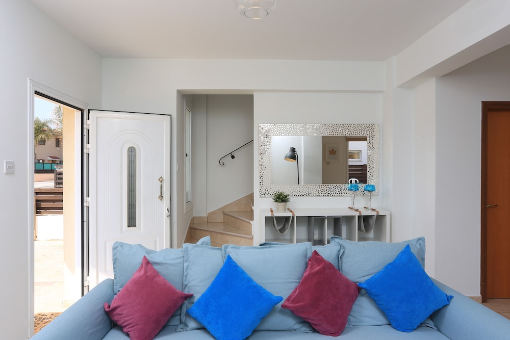 SeaBreeze Villas with Private Pool by TrulyCyprus