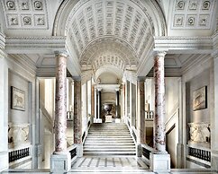 Le Quattro Dame Luxury Suites
