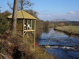 Black Burn Lodge