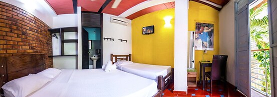 Aluna Hostel B&B