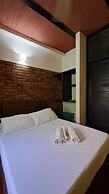 Aluna Hostel B&B