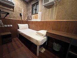 Kowloon New Hostel