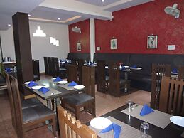 Hotel Savi Regency