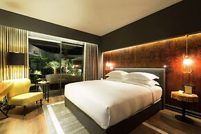 DoubleTree by Hilton Hotel Izmir Airport