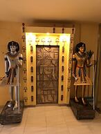 Great Pyramid Inn