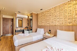 Great Pyramid Inn