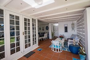 Admiralty Beach House