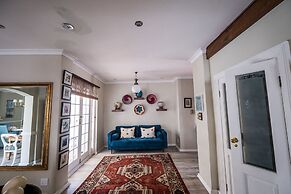 Admiralty Beach House