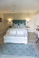 Admiralty Beach House