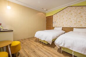N. Castle Hotel