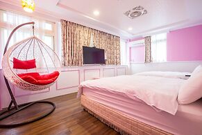 N. Castle Hotel