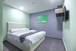 Grand Village Hotel