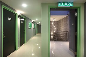 Grand Village Hotel